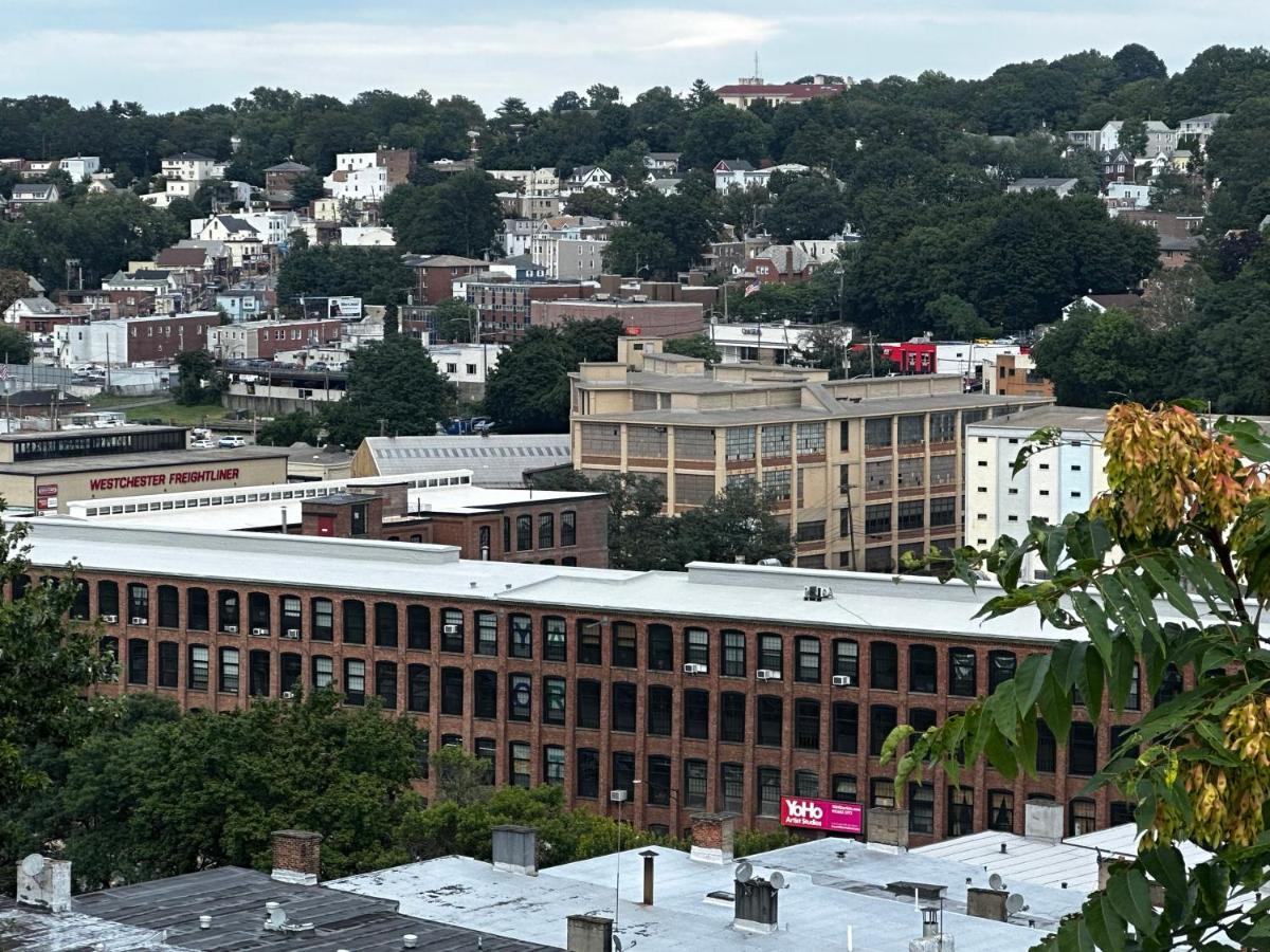 4-A Diamond In Yonkers Hotel Luaran gambar