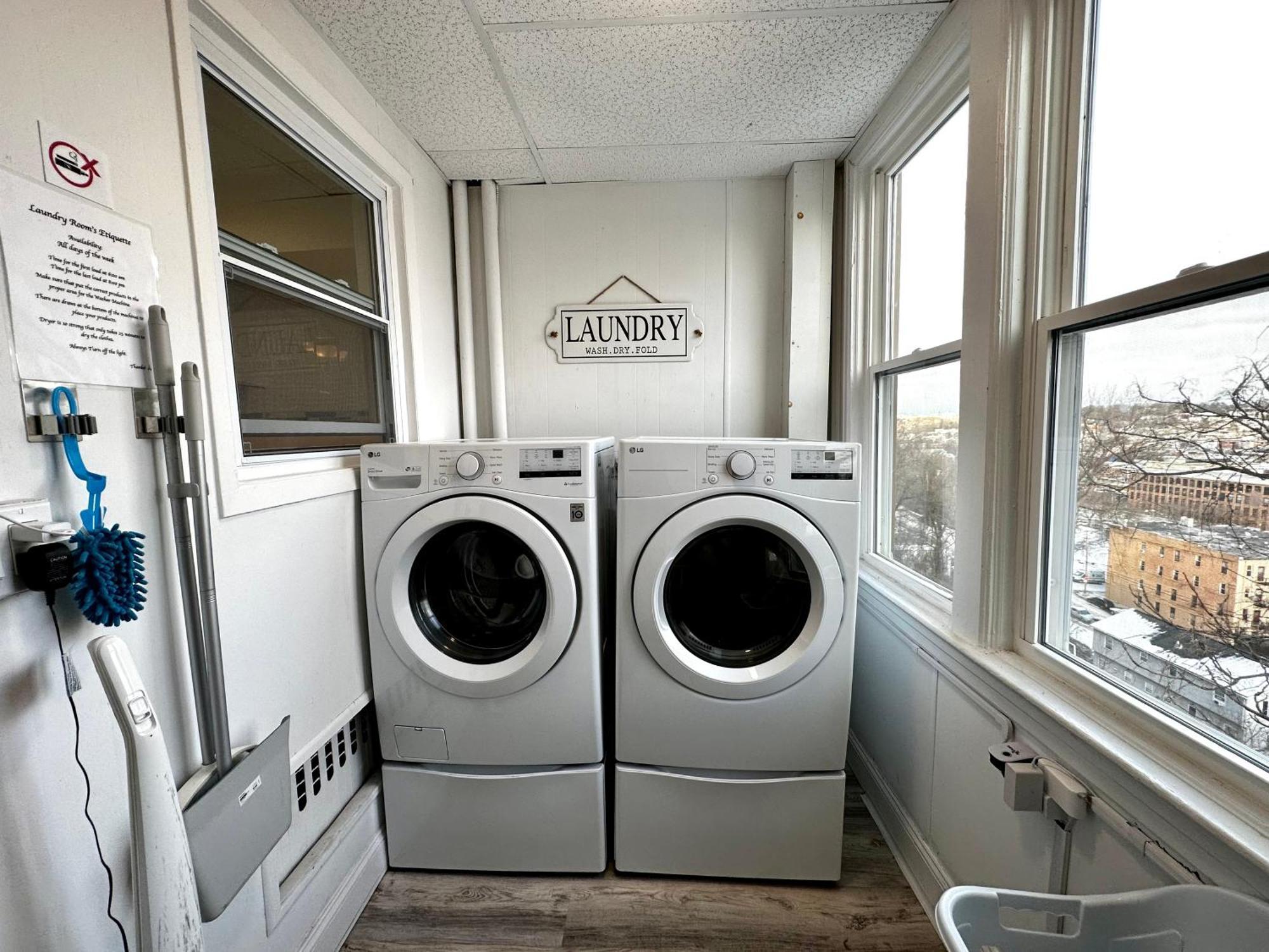 4-A Diamond In Yonkers Hotel Luaran gambar